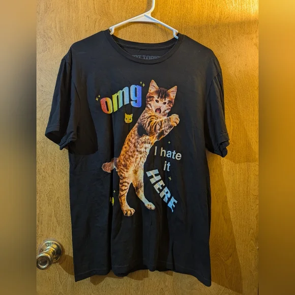 Novelty Cat Shirt Hot Topic Exclusive - Picture 1 of 3